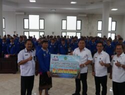 Bupati Tamba Serahkan Insentif Kepada 231 Kelian Subak
