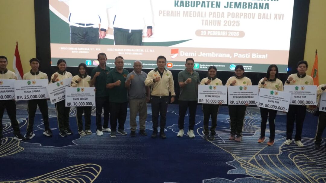 Apresiasi Prestasi Porprov Bali XVI 2025: Pemkab Jembrana Serahkan Bonus Kepada Atlet Dan Pelatih Juara