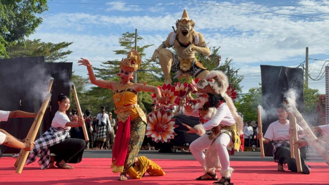 Ribuan Warga Saksikan Parade Lomba Ogoh-Ogoh Jembrana Tahun 2026