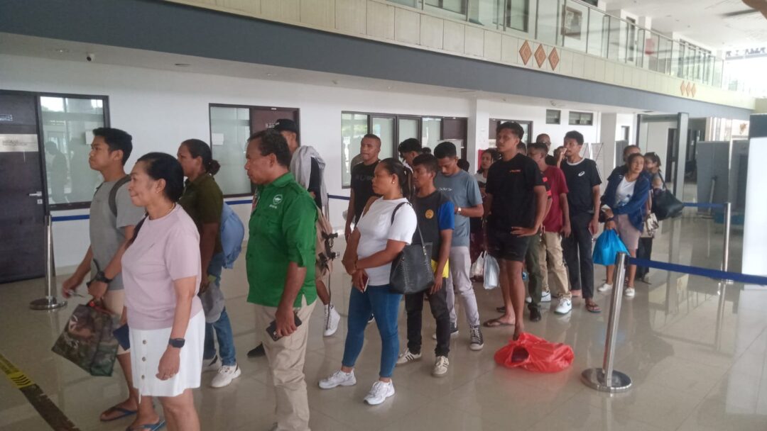 Ratusan Pelintas Padati PLBN Motaain Pada H-2 Idulfitri 1447 Hijriah