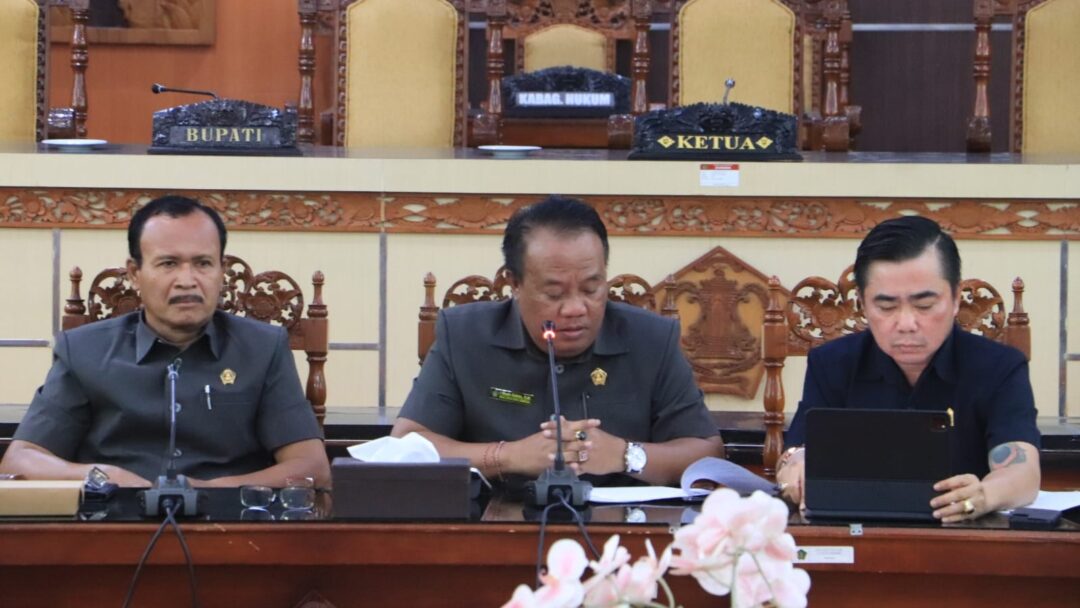 DPRD Jembrana Gelar Rapat Kerja Bangar Bahas LKPJ Bupati 2025 Soroti PAD Hingga Pelayanan Publik