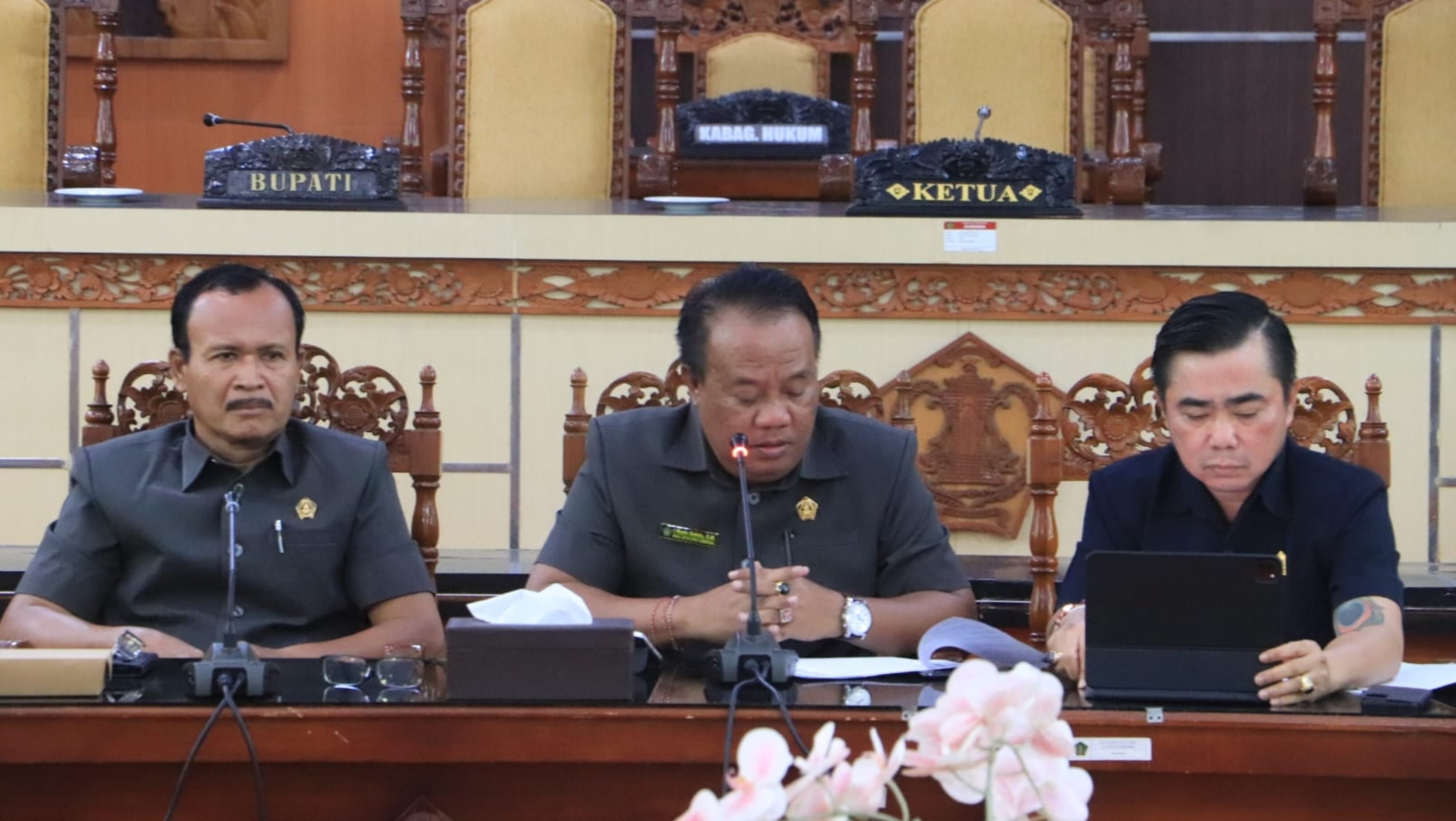 DPRD Jembrana Gelar Rapat Kerja Bangar Bahas LKPJ Bupati 2025 Soroti PAD Hingga Pelayanan Publik