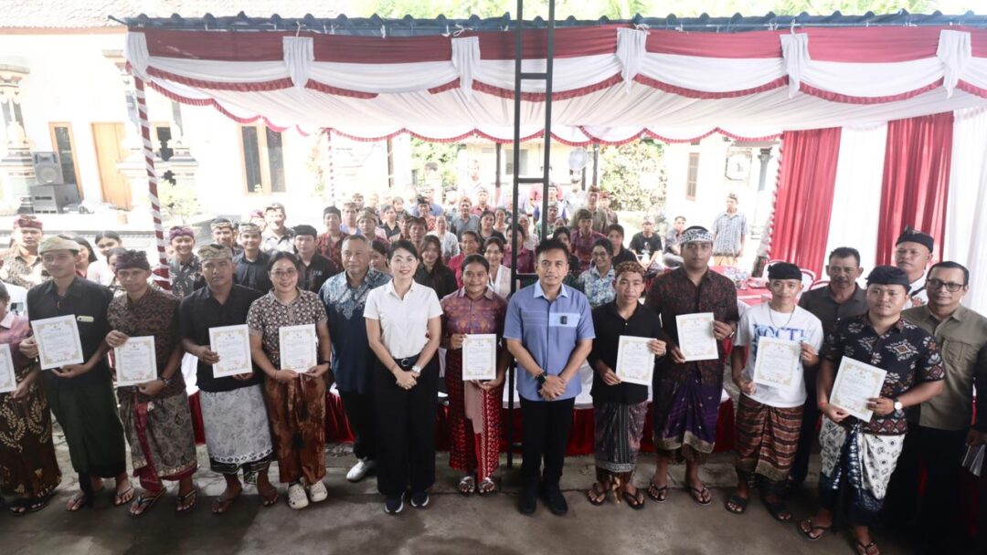 Lepas 10 Siswa Magang Ke Jepang, Wabup Ipat Pesan Jaga Nama Baik Jembrana