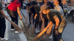 Jaga Kenyamanan Pasar Tradisional, ASN Pemkab Jembrana Hadir Gelar Aksi Gotong Royong Di Peken Ijo Gading