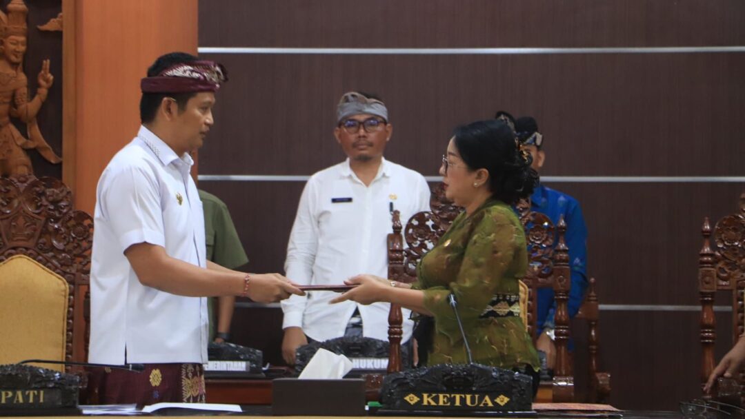 Rapat Paripurna DPRD, Bupati Kembang Tegaskan Opini WTP Bukan Akhir, Melainkan Amanah Sejahterakan Warga Jembrana