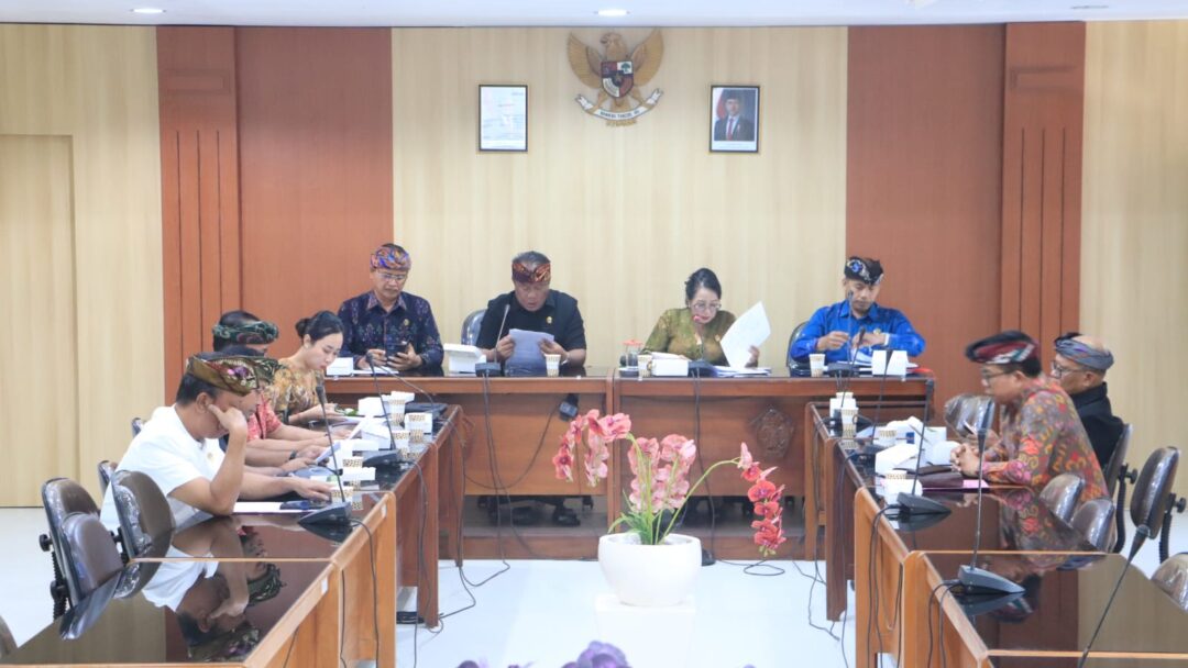 BANMUS DPRD JEMBRANA REKOMENDASIKAN BADAN ANGGARAN DAN KOMISI I BAHAS DUA RANPERDA