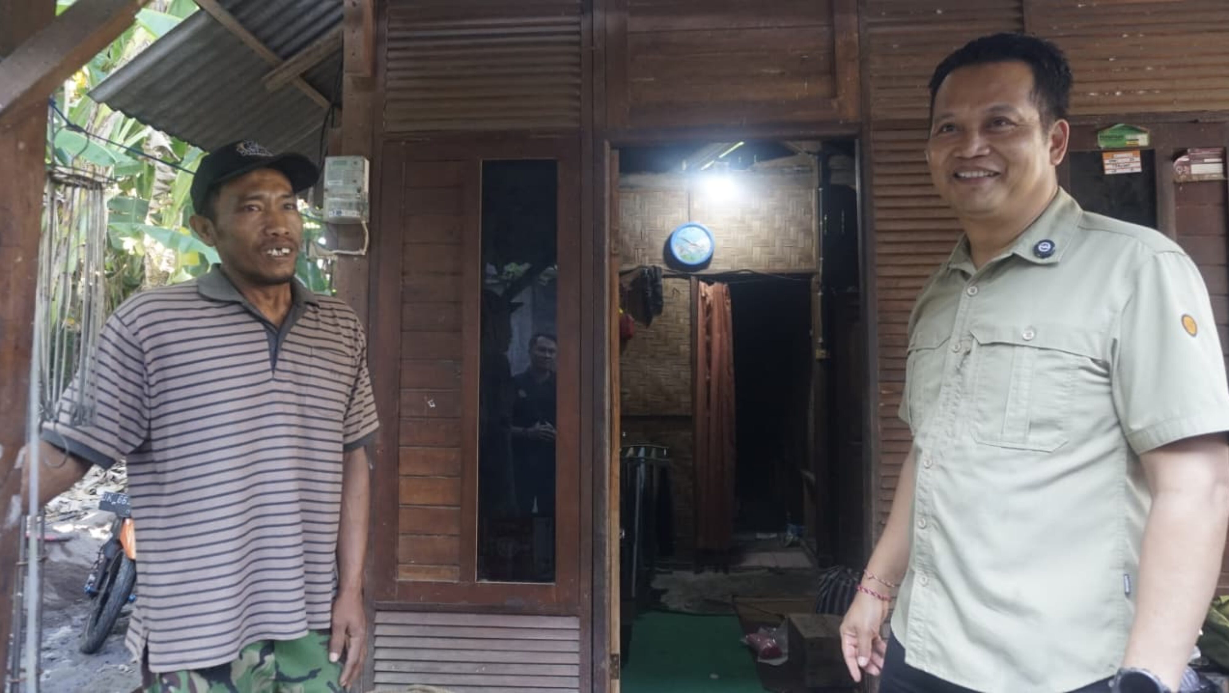Bupati Kembang Bantu Tuntaskan Impian Rumah Layak Bapak Ali