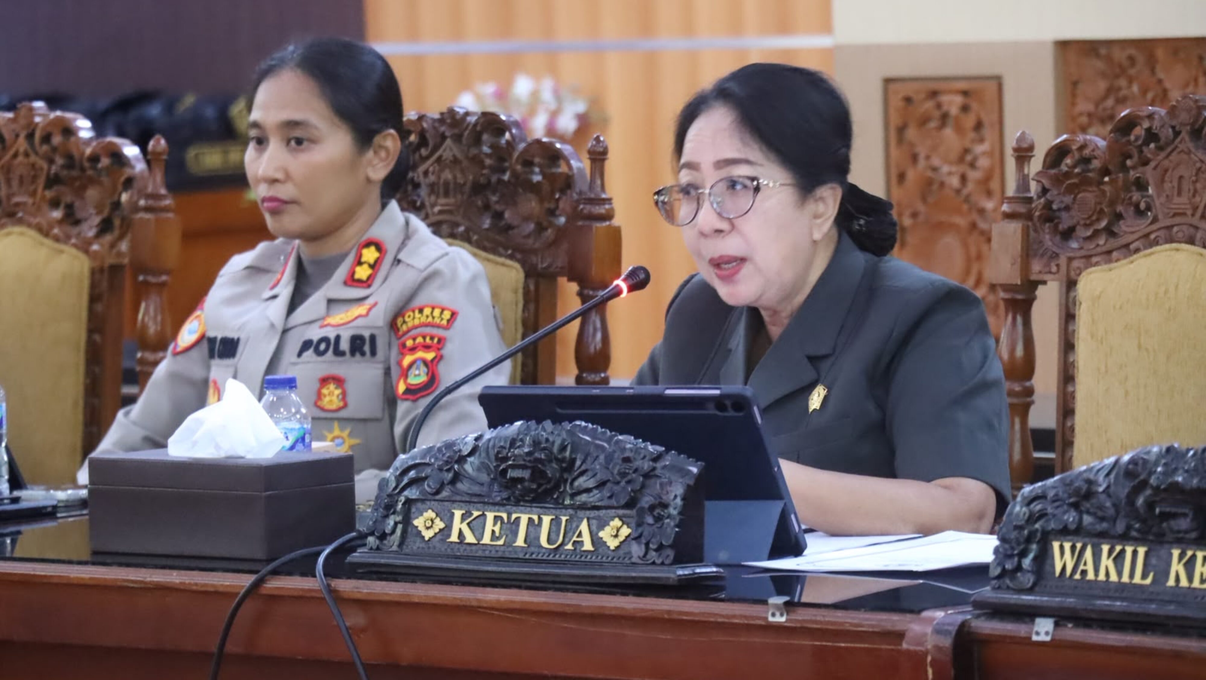 Sopir Logistik “Kuliti” Biang Kerok Antrean Gilimanuk, DPRD Jembrana Ambil Sikap Gelar Rapat Mediasi