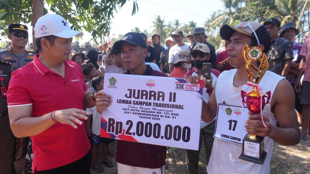 Bukan Sekadar Adu Cepat, Lomba Sampan Tradisional Jadi Hiburan Warga Di HUT Kota Negara Ke-131