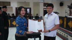 Bupati Kembang Lantik Pejabat Baru: Tekankan Ekonomi Lokal Dan Soliditas ASN
