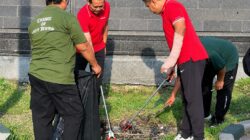 Konsisten Setiap Jumat, Kembang–Ipat Pimpin Langsung Gotong Royong ASN Bersihkan Aset Pemkab Dan Areal Publik